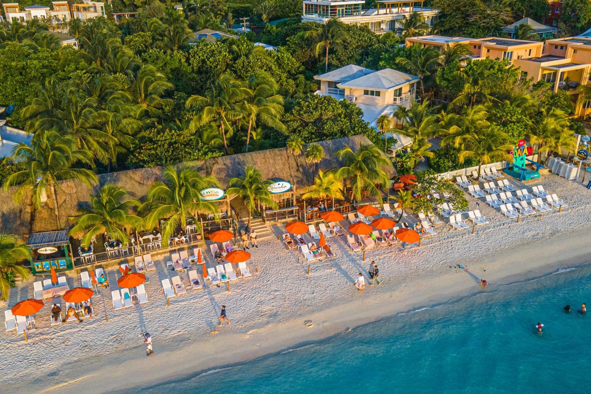 Paradise Beach Hotel & Resort West Bay Exterior photo